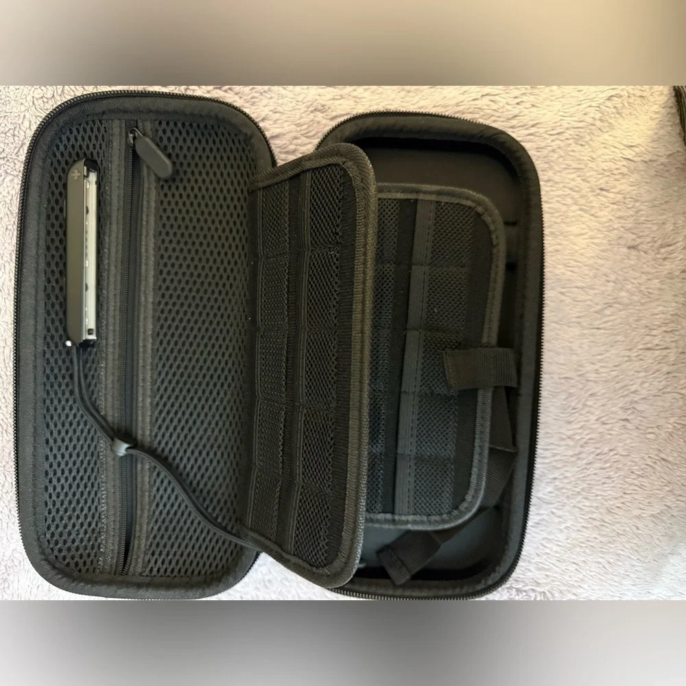 Vimorco Nintendo Switch/OLED Carrying Case Featuring a “Sloth on a Tree” Pattern